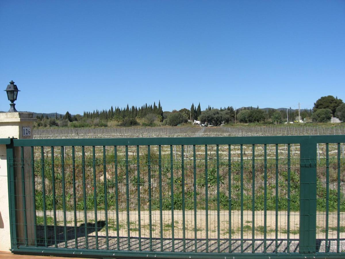 T 2 Avec Velux Sous Les Combes De 34 M2 Appartement La Londe-les-Maures Buitenkant foto