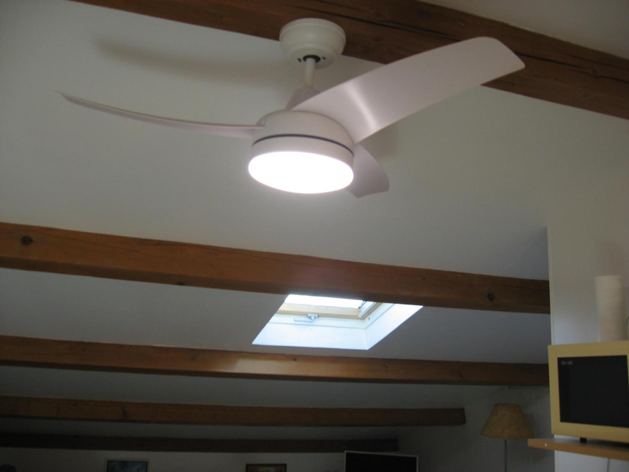 T 2 Avec Velux Sous Les Combes De 34 M2 Appartement La Londe-les-Maures Buitenkant foto